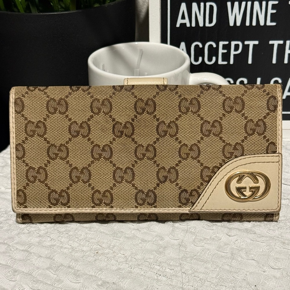 SOLD Vintage Gucci Tan and Brown Monogram Wallet